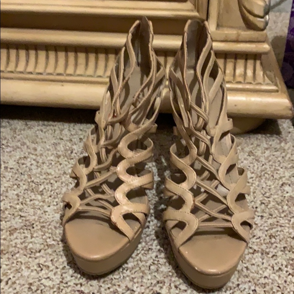 Cream wedges
